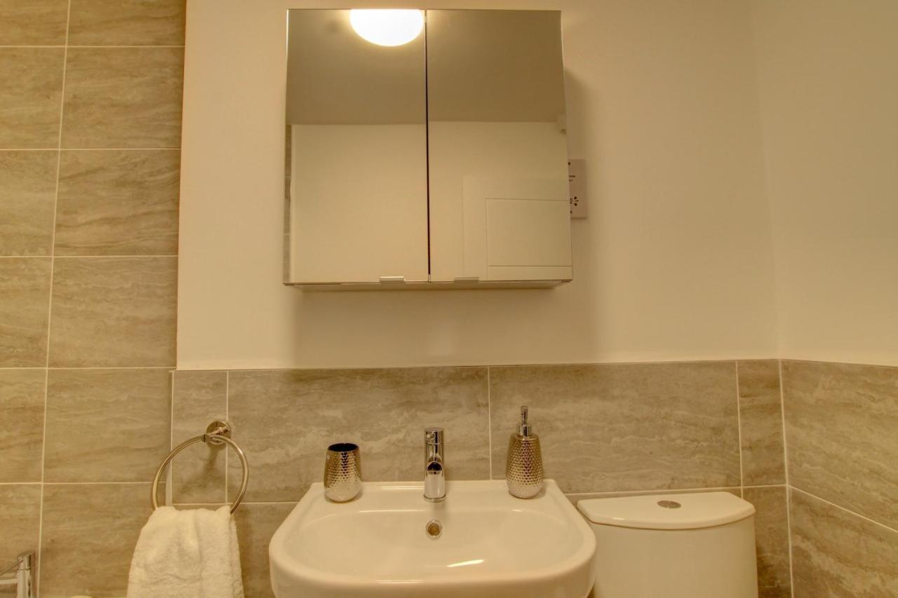 Bright & Stylish Apartment Дънди Екстериор снимка
